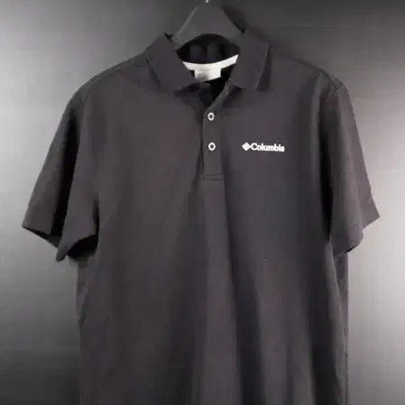 [M] 콜롬비아 블랙 반팔 카라티