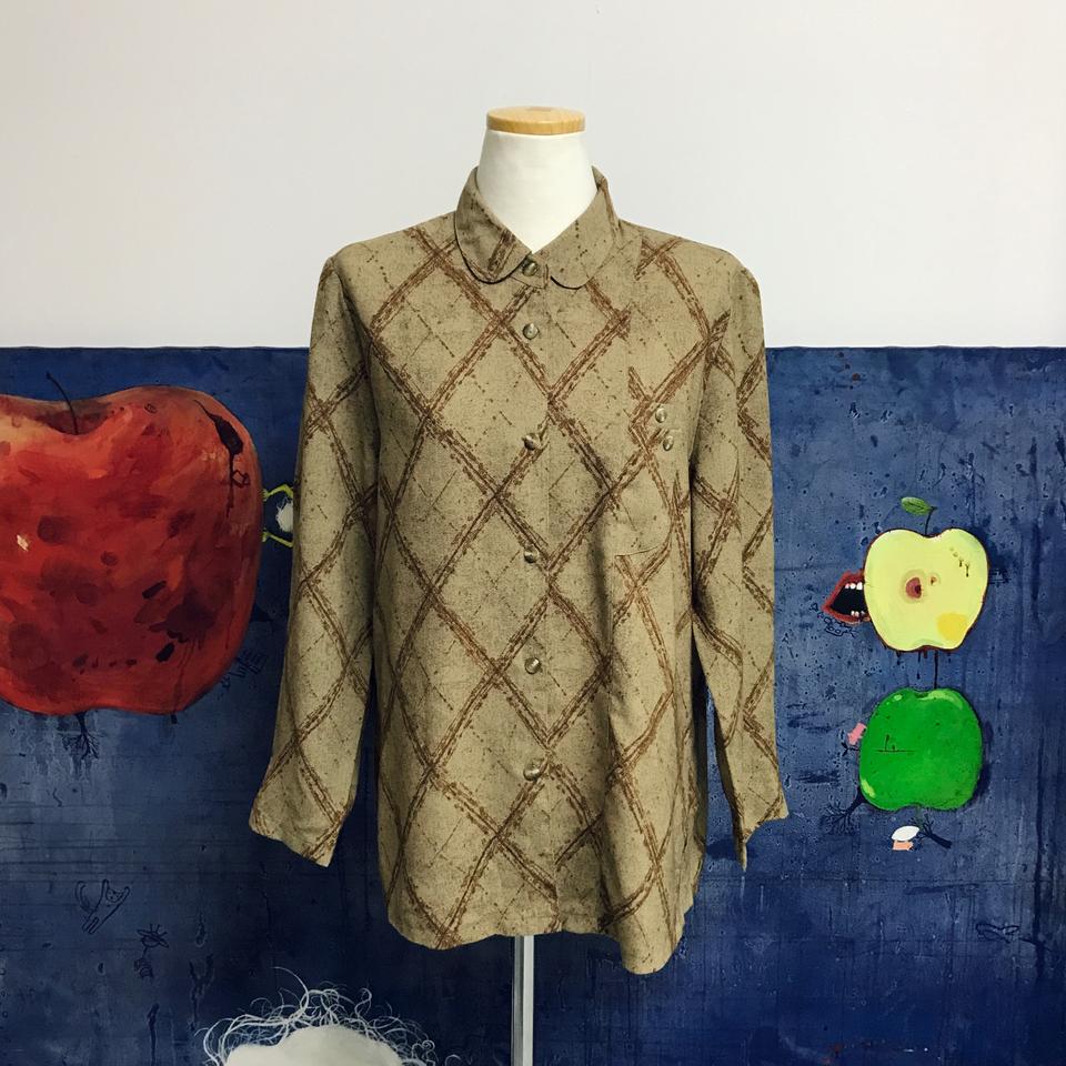 B6) Japan Vintage Blouse