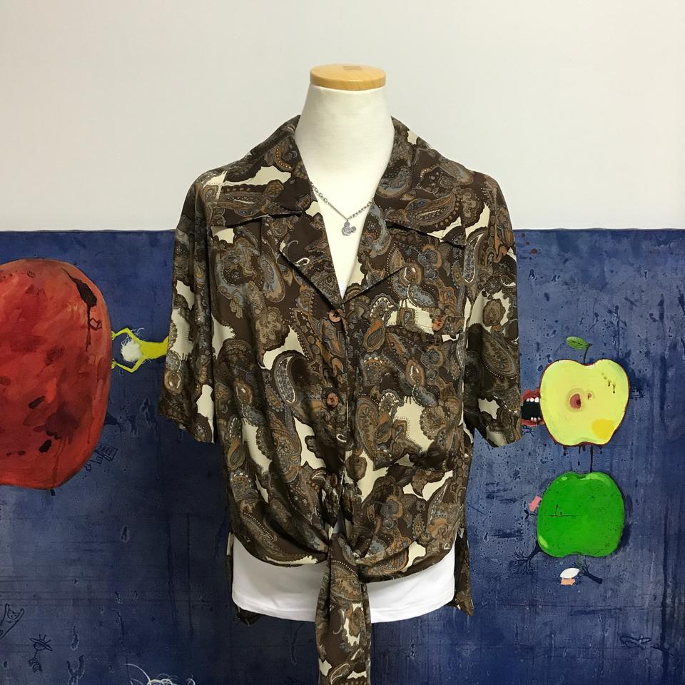 B7) Japan vintage Blouse