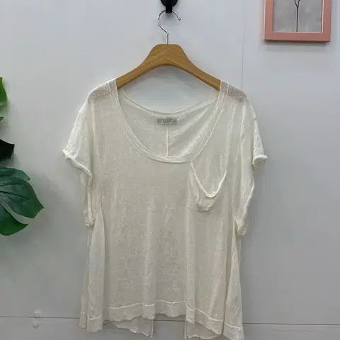 TIME 린넨혼방 뒷트임 아이보리 반팔 티셔츠 Free