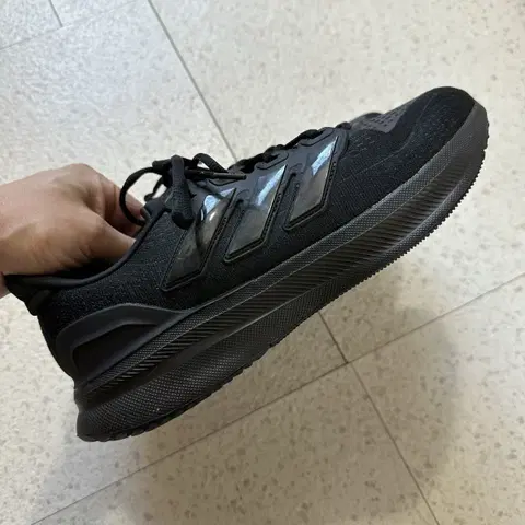 아디다스 울트라5 런닝 운동화 275