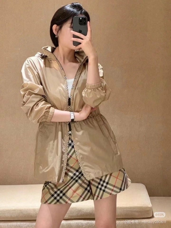 버버리 체크 후드 지퍼 자켓