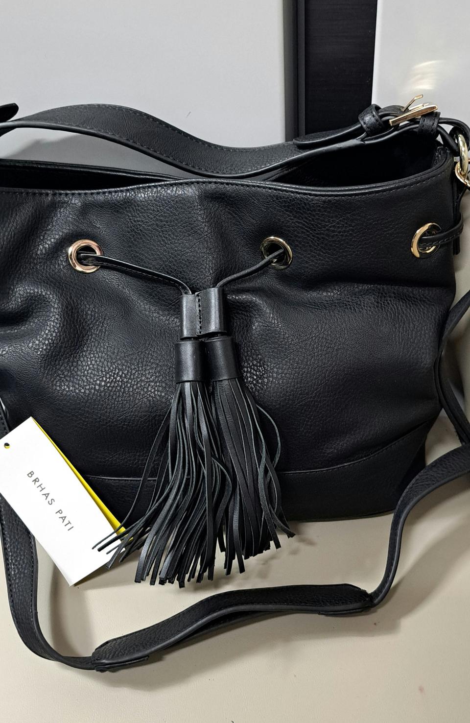 "BRHAS PATI" 블랙 버킷백