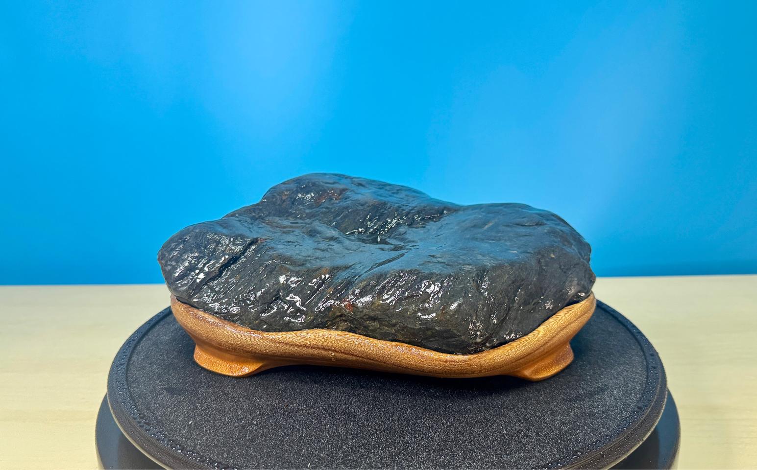 남한강 산경과 멋진 골짜기가 보이는 수석 판매합니다.