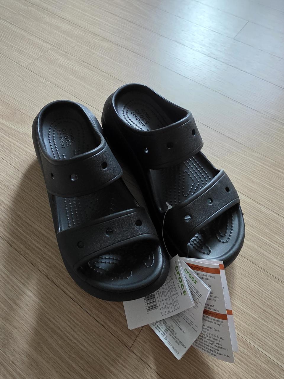 crocs 샌들 made in Vietnam
