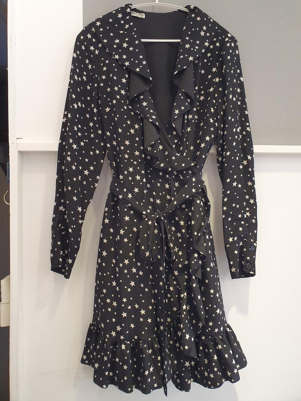 미우미우 스타 프릴 원피스