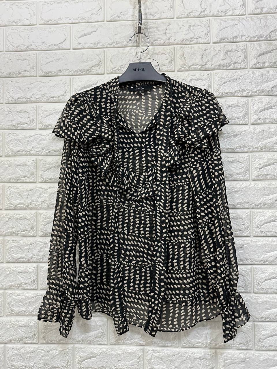 온앤온 블라우스 55