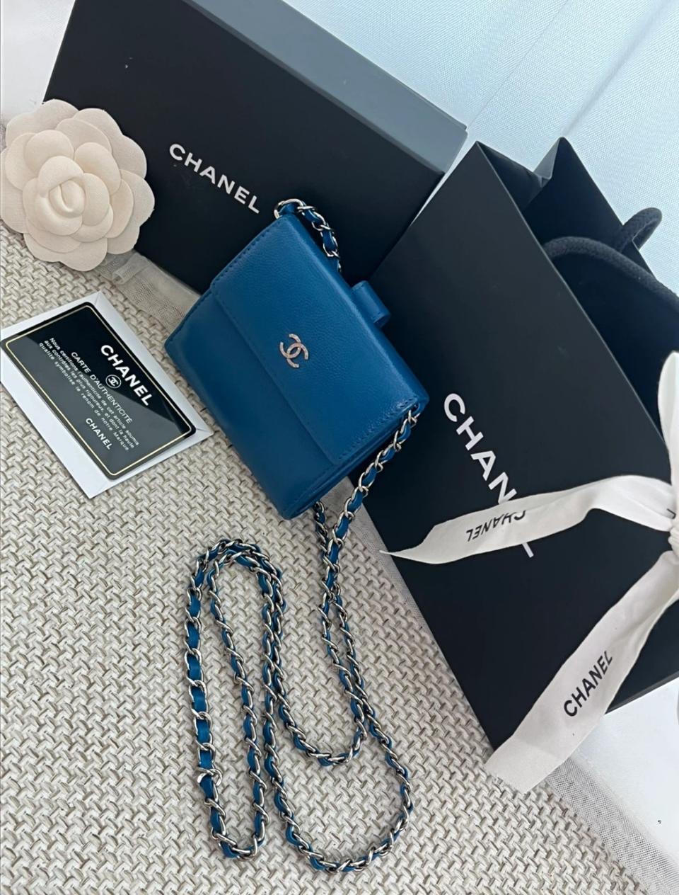 [정품] 샤넬 클래식 반지갑 블루 캐비어