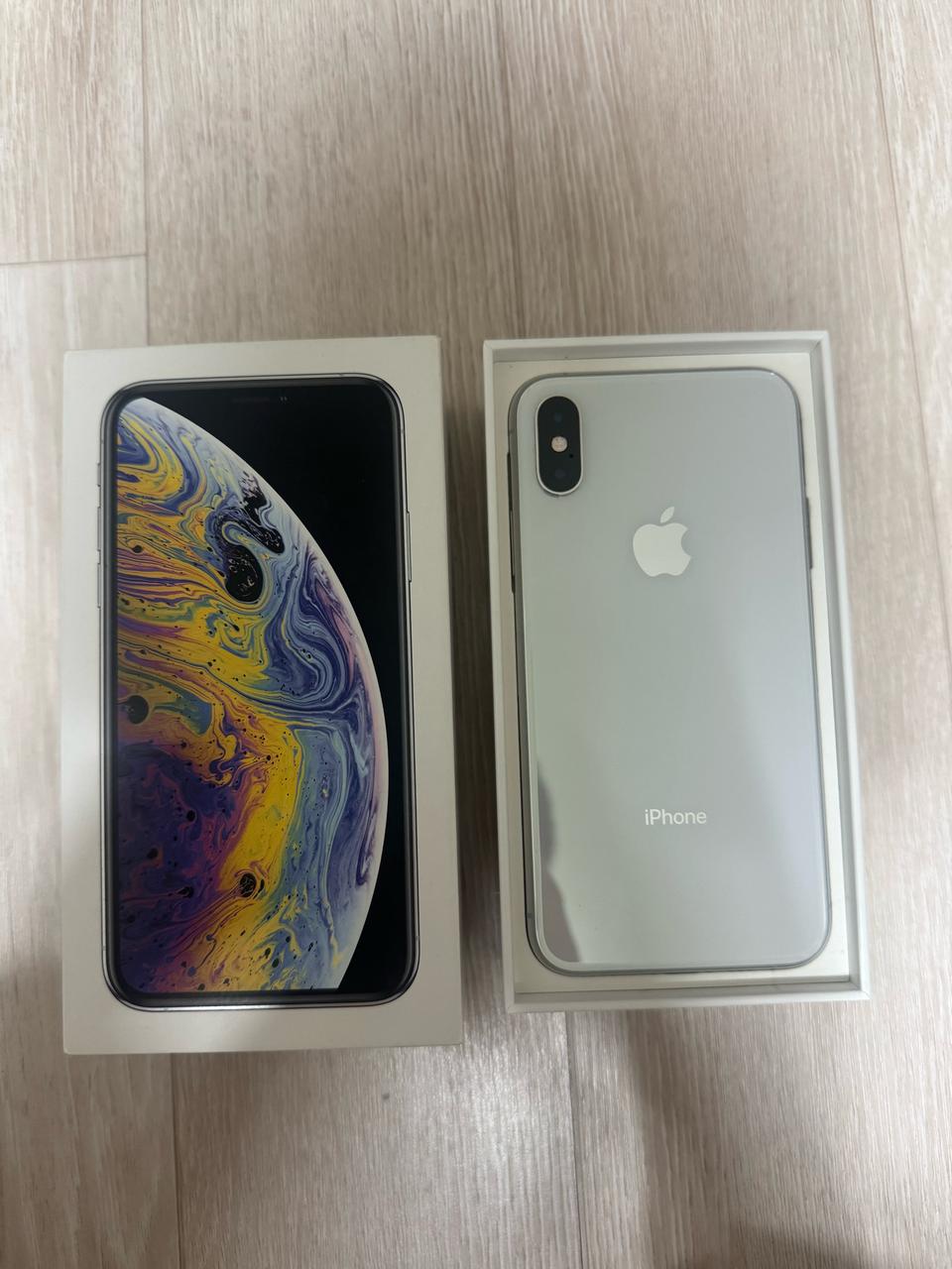 SSS급 아이폰xs 실버 64gb