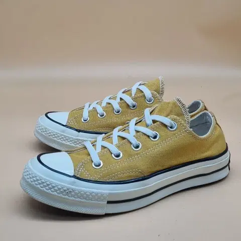 컨버스 척70 머스터드 스니커즈 230.