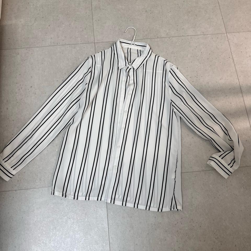 스트라이프 기본 화이트 셔츠