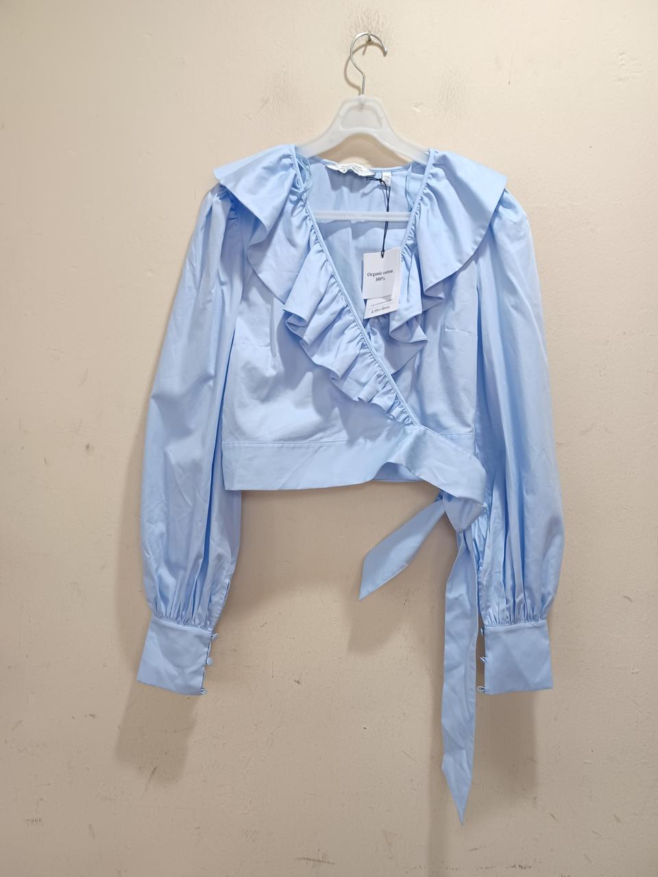 앤아더스토리즈 하늘색 프릴 블라우스