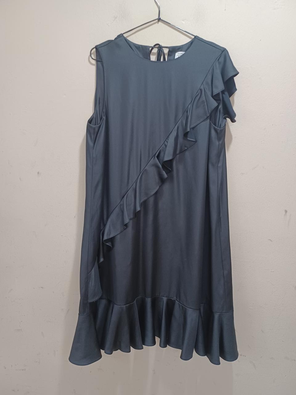 앤아더스토리즈 블랙 프릴 원피스