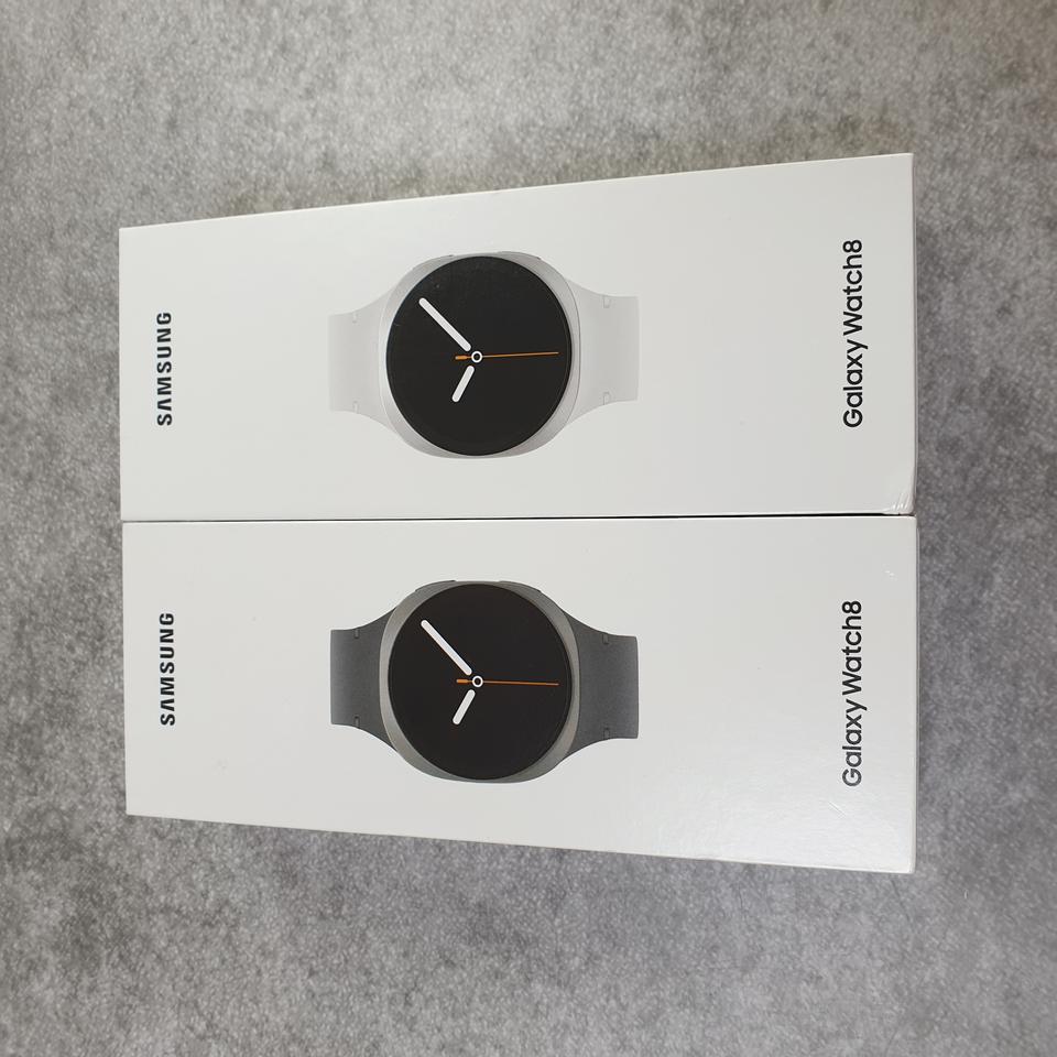 갤럭시 워치8 LTE 40mm(L325)실버/그라파이트 미개봉풀박스 판매