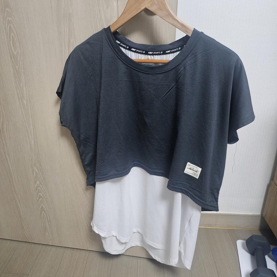 새상품)필로소피아 스포츠 여성 운동 상의 판매