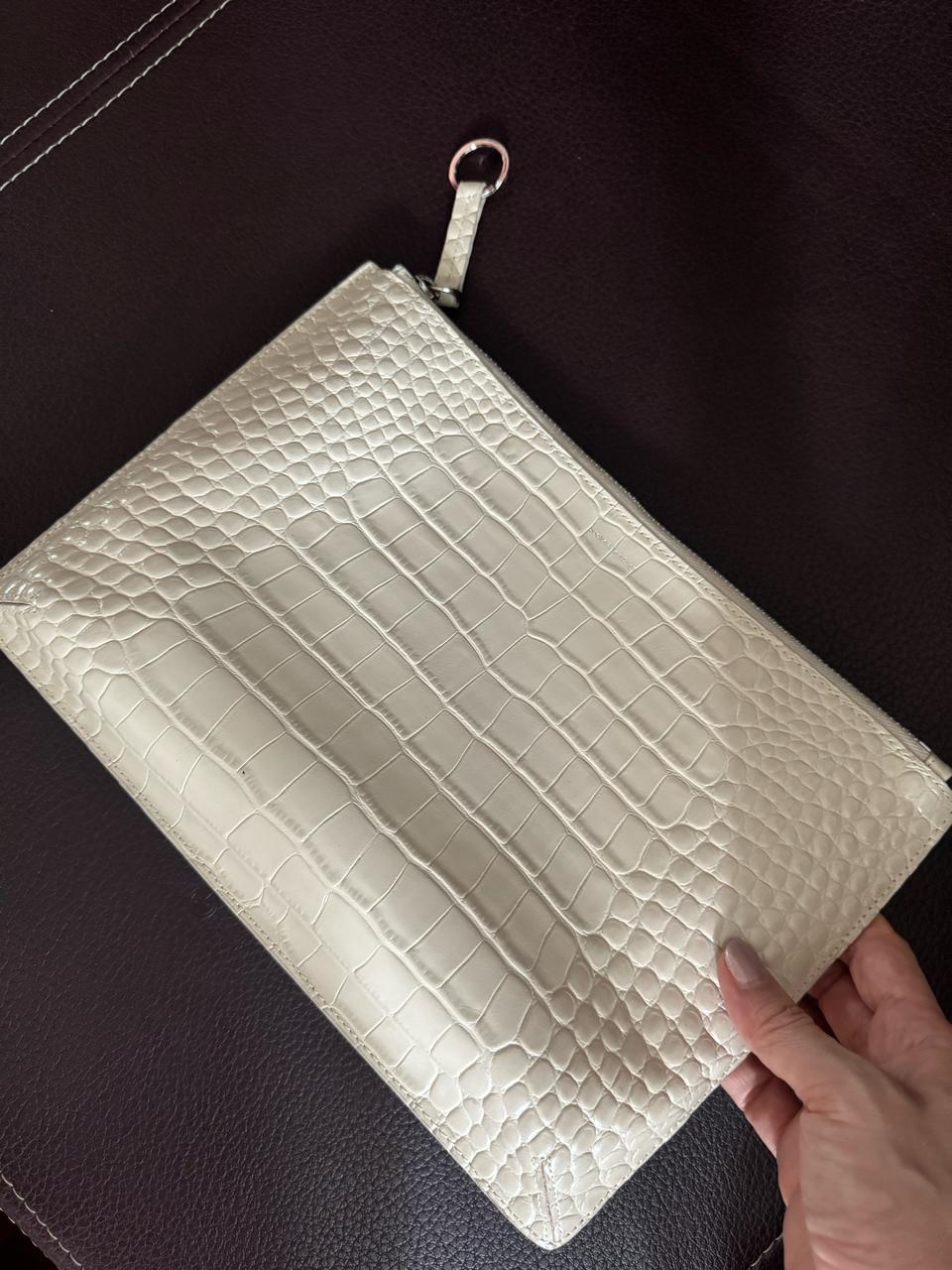 [새것]벅스앤레더 악어가죽 클러치백