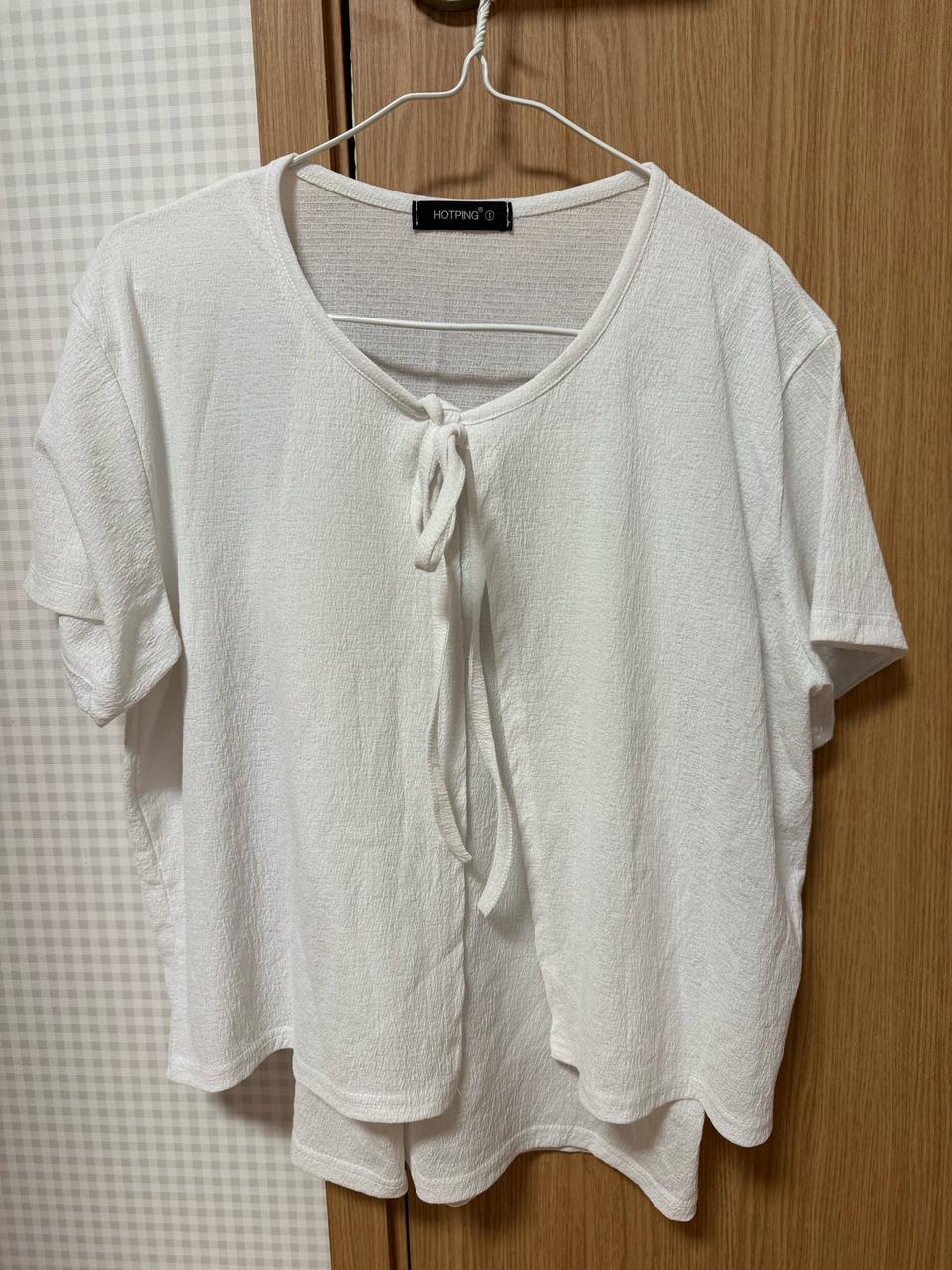 화이트 블라우스