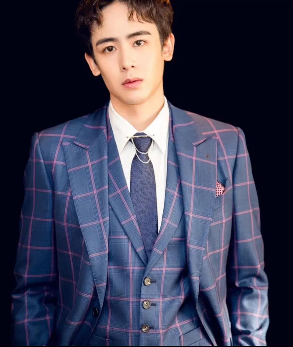 [110/35] 국내양복점제작 네이비 윈도우페인체크 수트 셋업