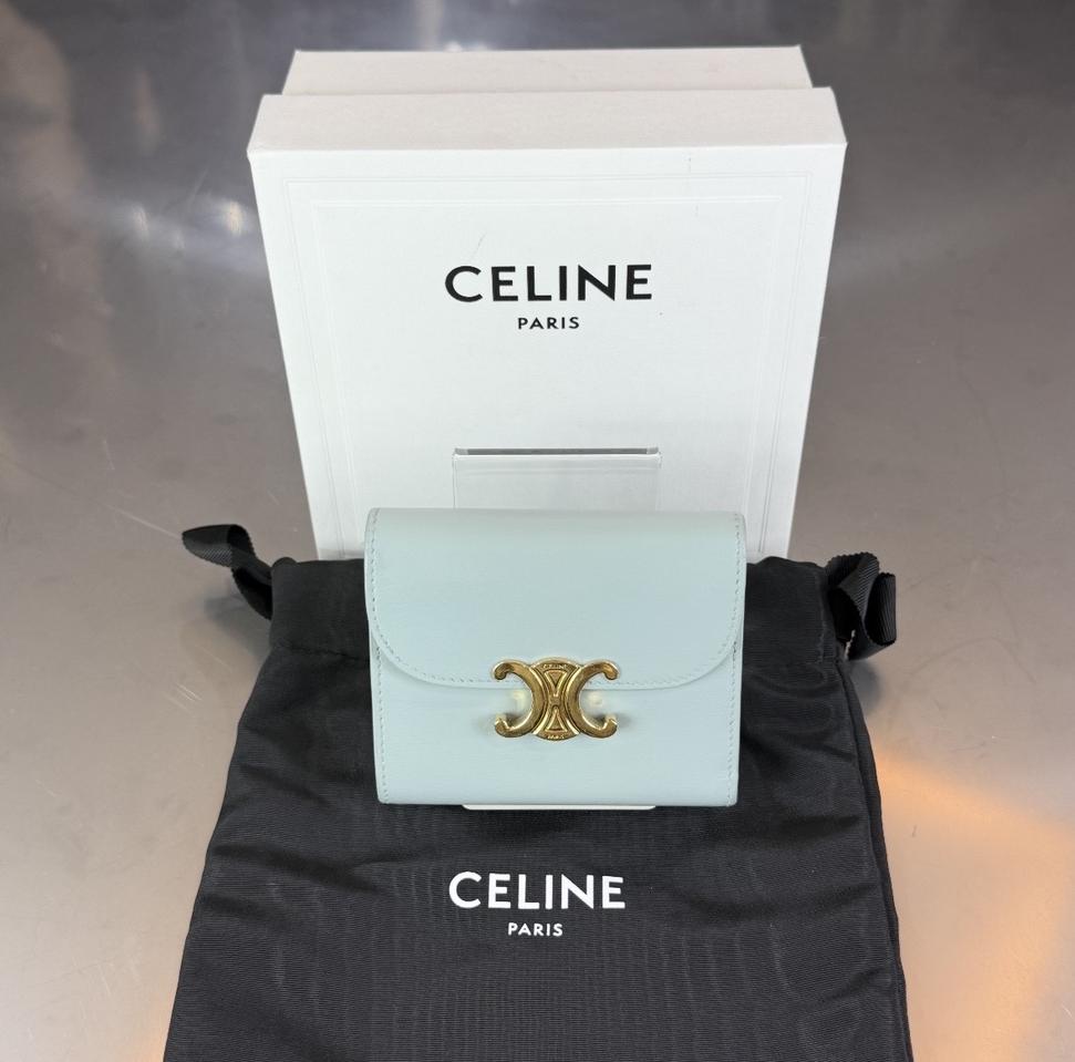 셀린느 트리옹프 샤이니 카프스킨 반지갑