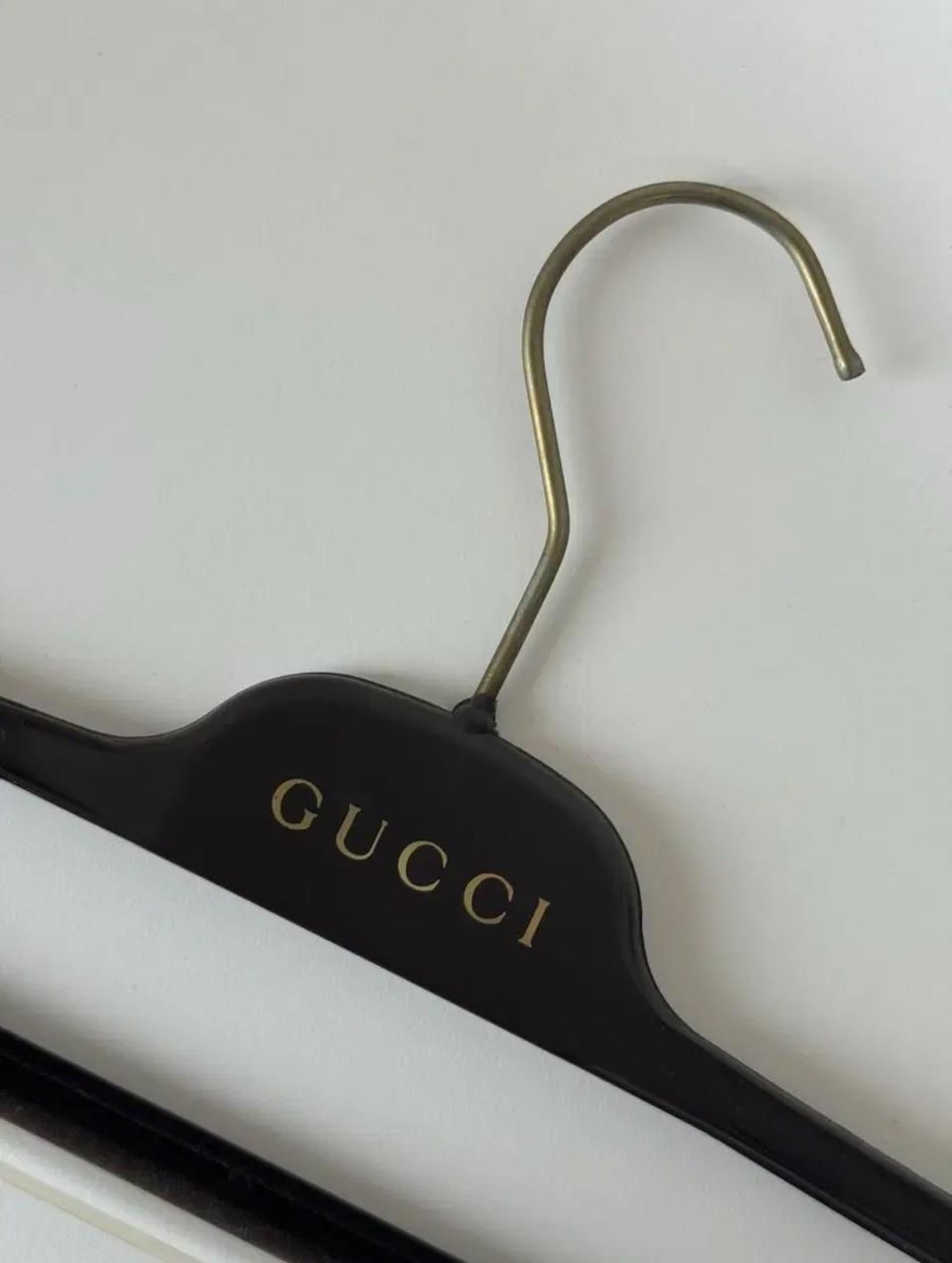 구찌 브라운 옷걸이