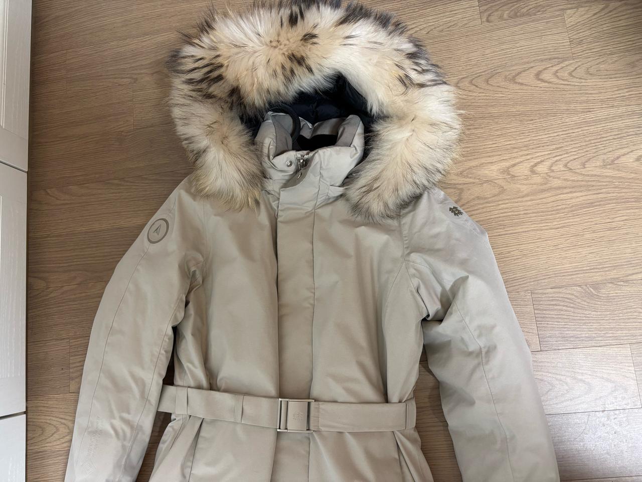 새상품급 코오롱 23안타티카롱패딩 그레이지 90