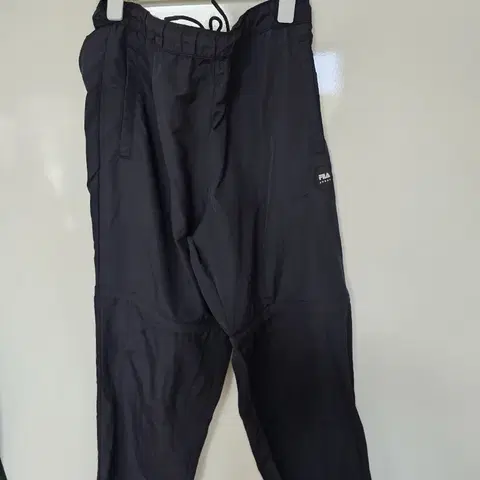 휠라 FILA 블랙 트레이닝 바지 L