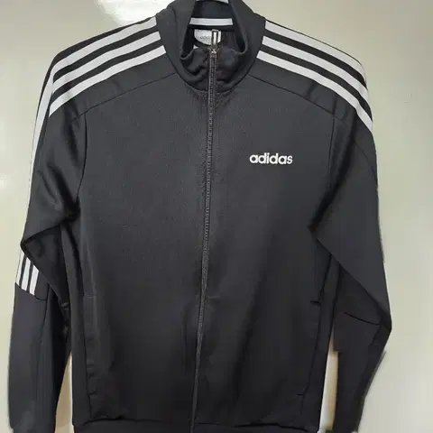 아디다스 삼선 트랙탑 블랙 m