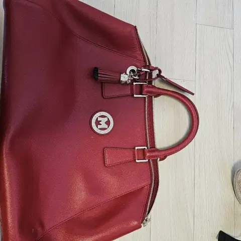 메트로시티 사피아노 레드 토트백