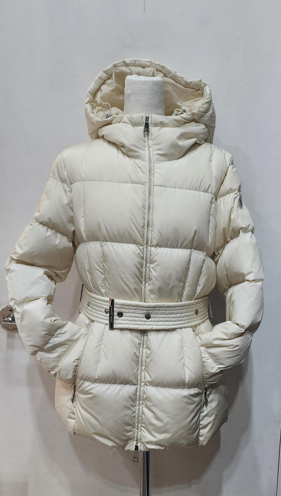 몽클레어 일리엑 패딩 2사이즈 화이트 컨디션!