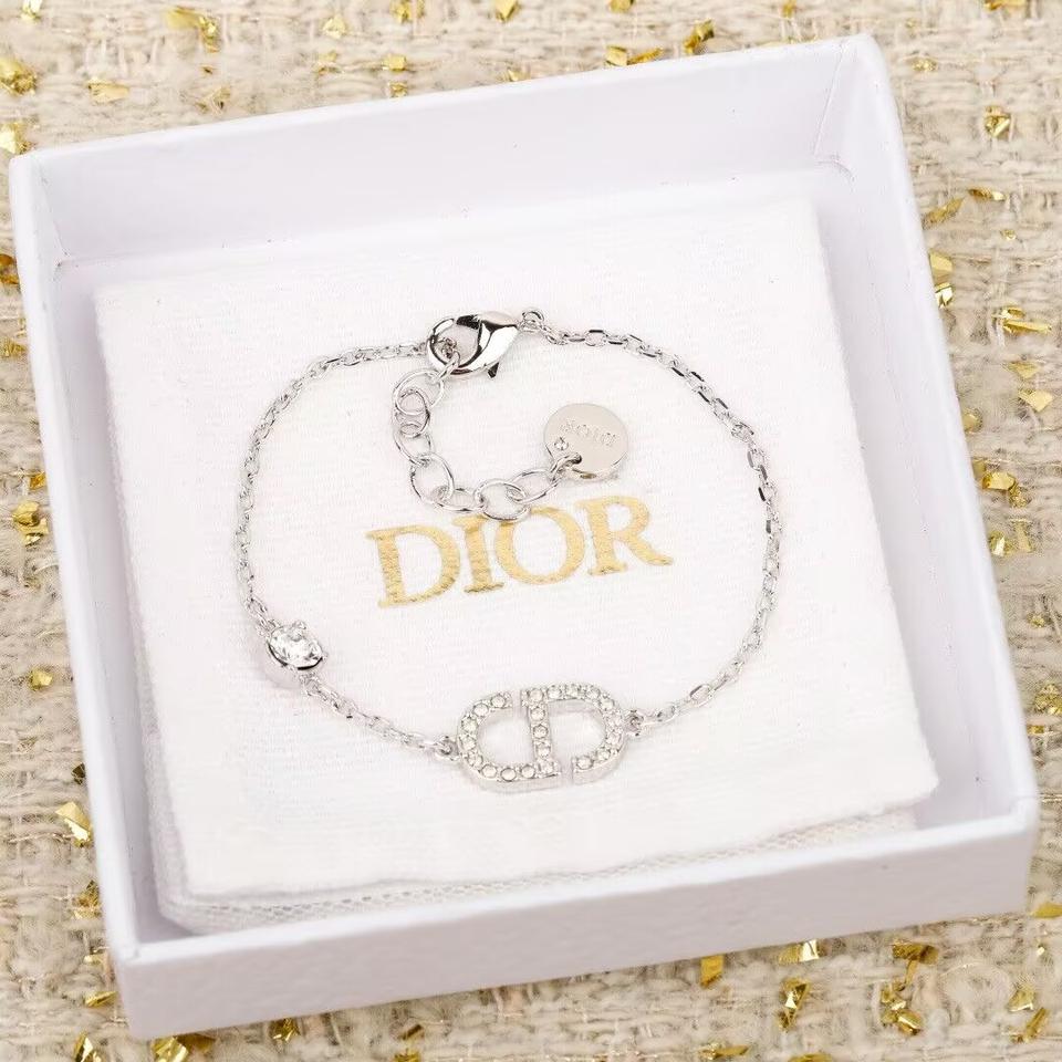 디올 팔찌
