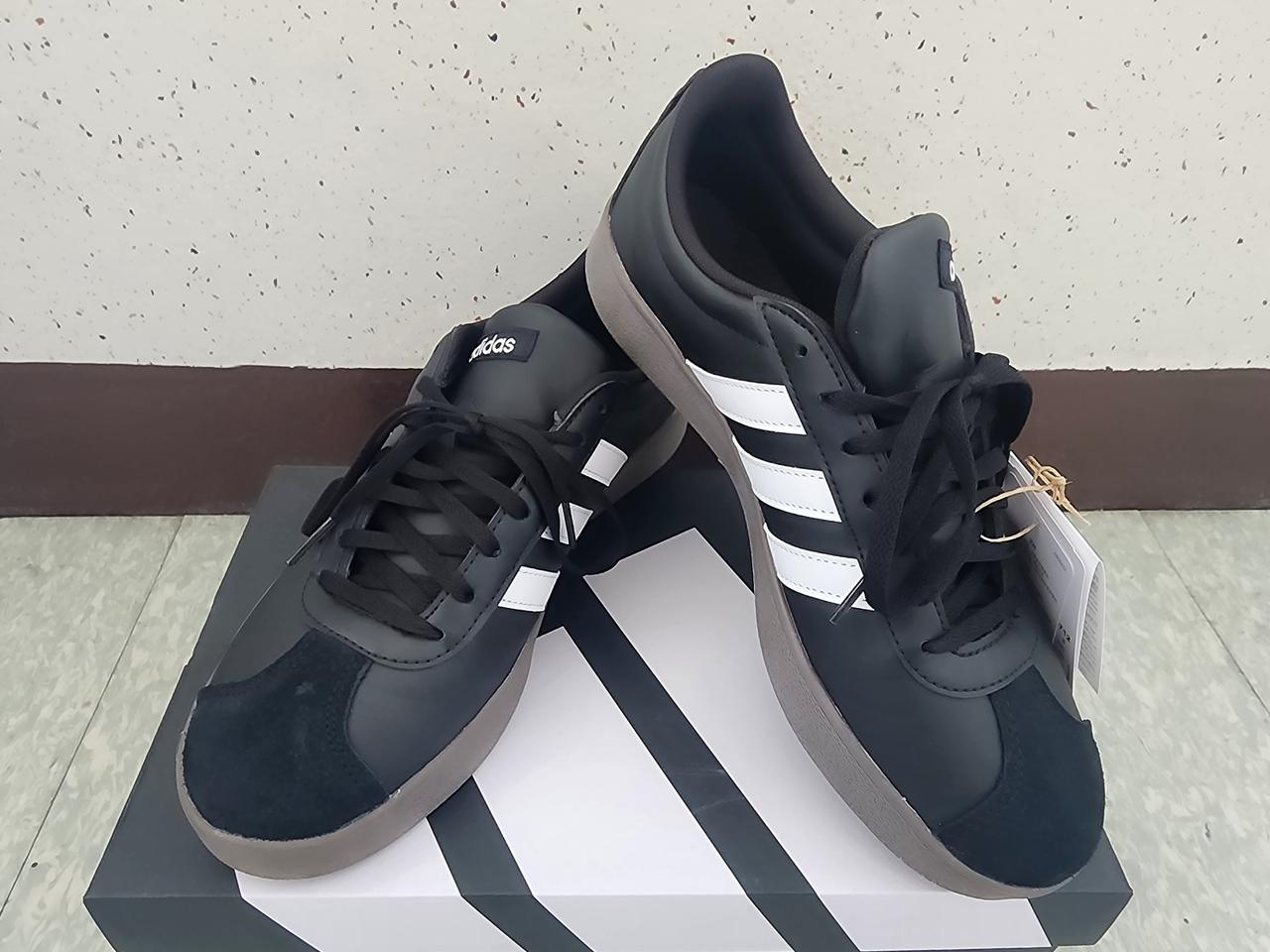 새제품-아디다스 남성용 블랙 운동화 스니커즈 헬스화-265