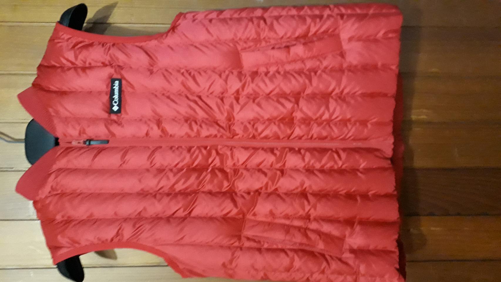 컬럼비아 주니어 다운 패딩베스트입니다