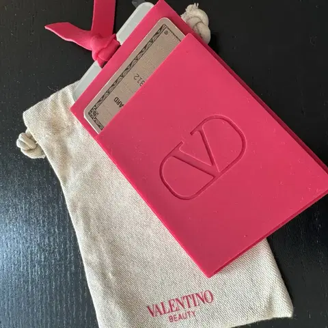 정품 발렌티노 실리콘 카드홀더 거울 휴대폰 카드지갑