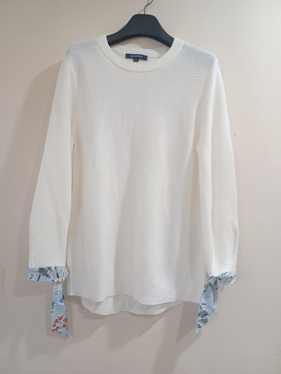 빈폴 아이보리색 니트