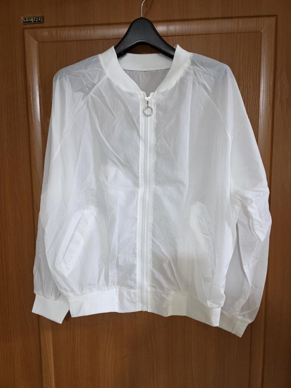 반짝이 포인트 바람막이 점퍼