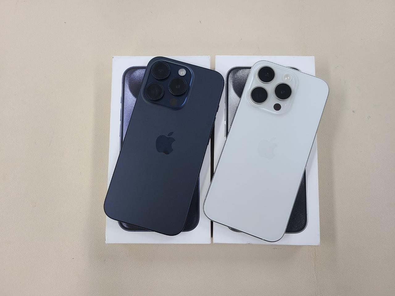 아이폰15프로 128G 256G 무잔상 상태굿 ^^
