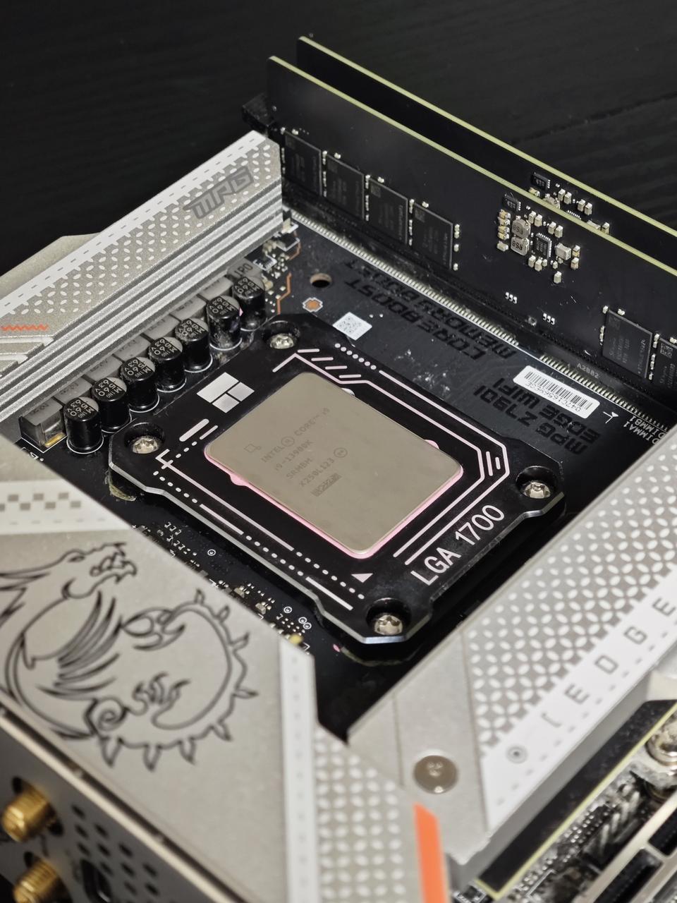 MSI Z790i + i9-13900K + 32GB DDR5 4