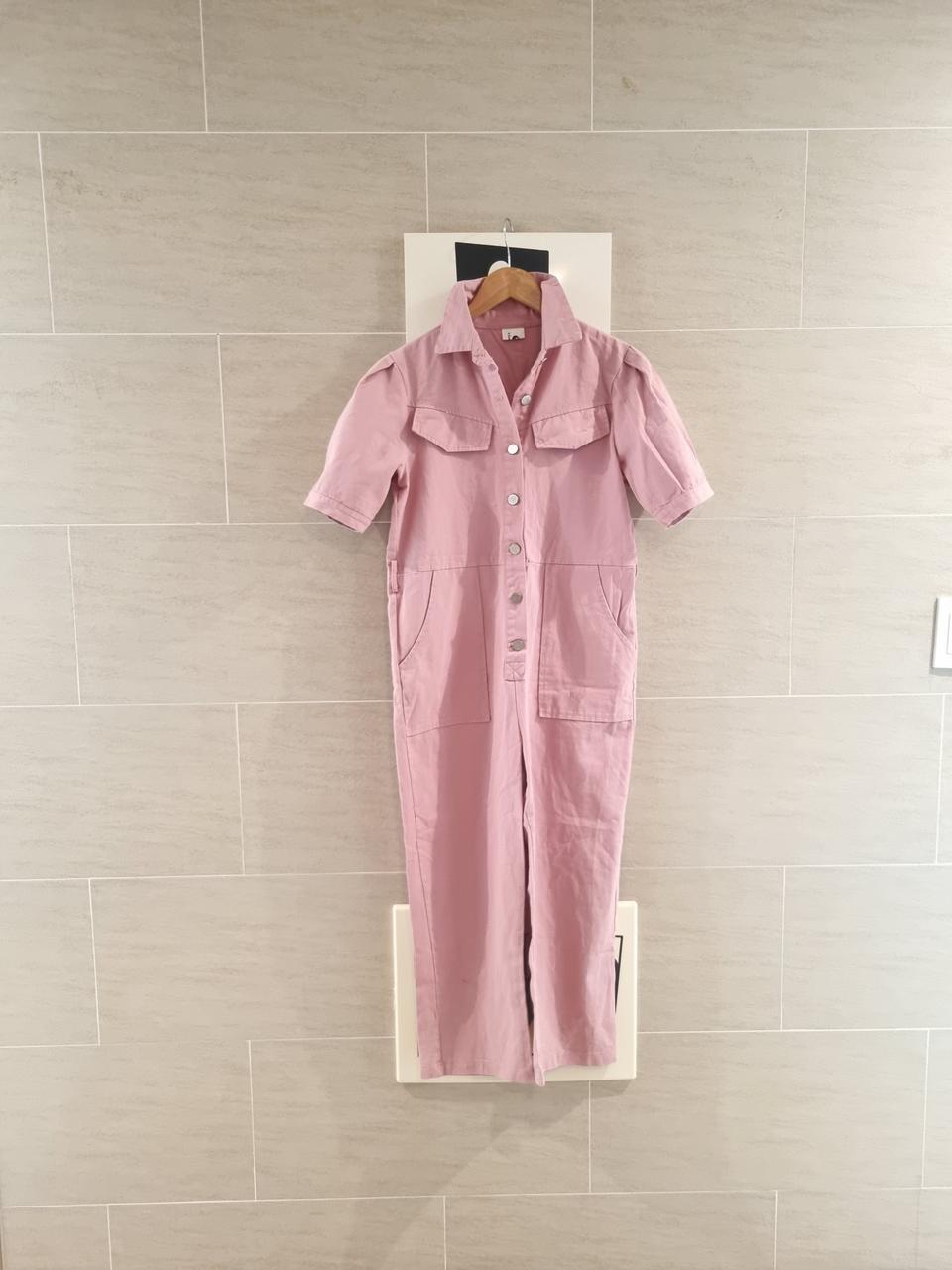 핑크색 어깨뽕긋~ 점프수트