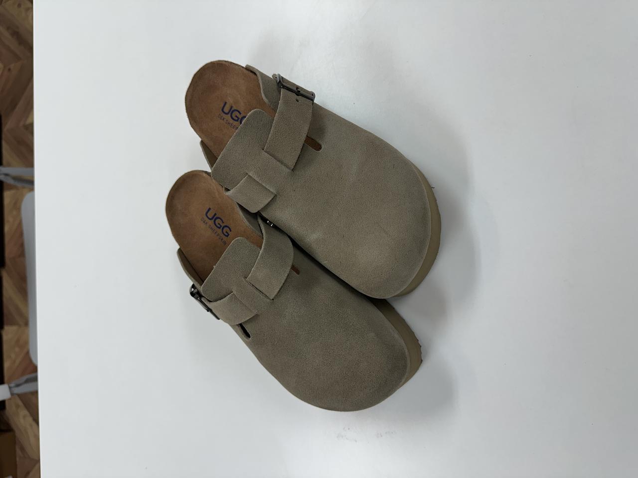 호주UGG샌들 230-235mm팜 새것