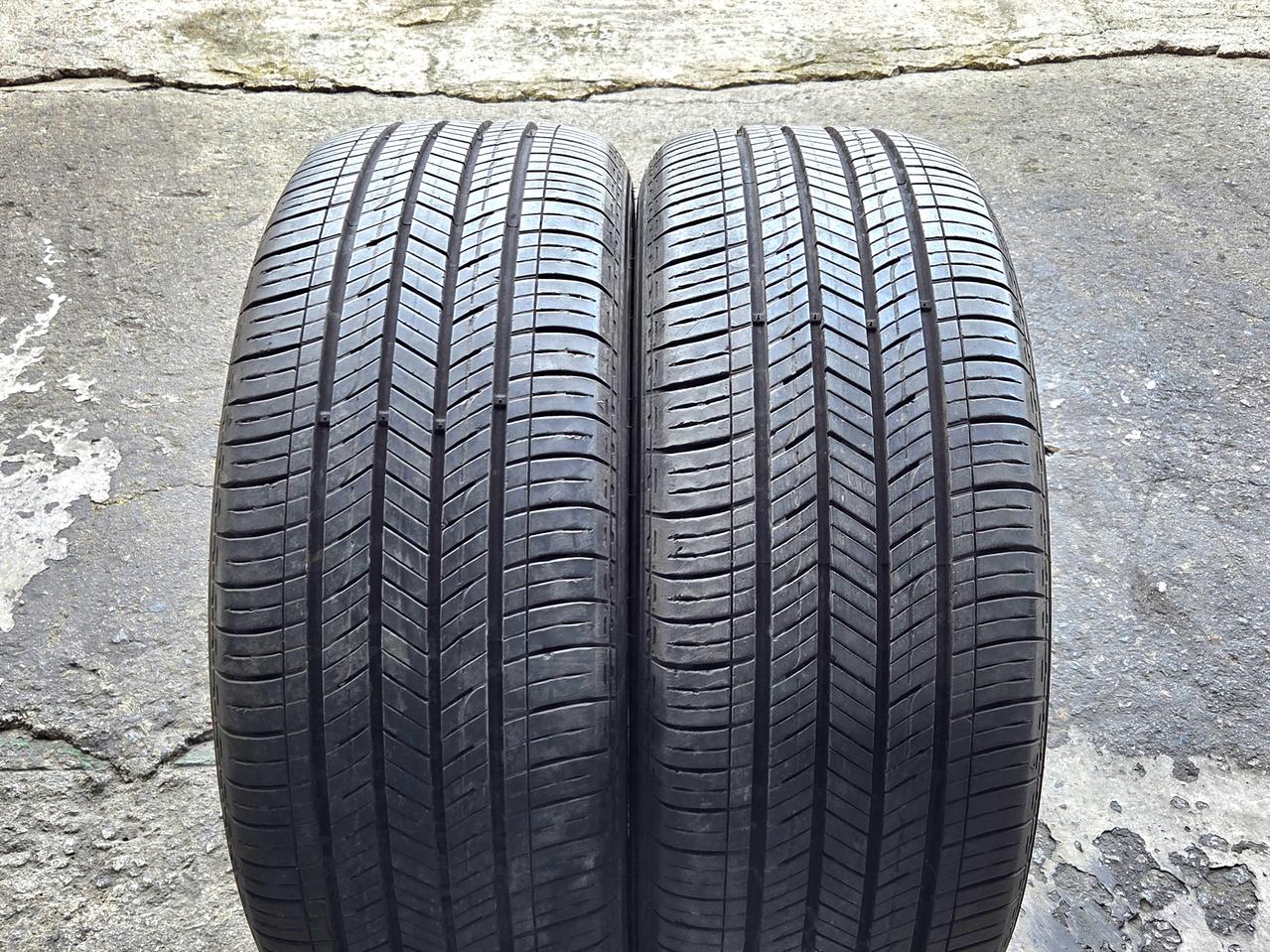 2355518 235 55 18 금호 크루젠 타이어 팝니다