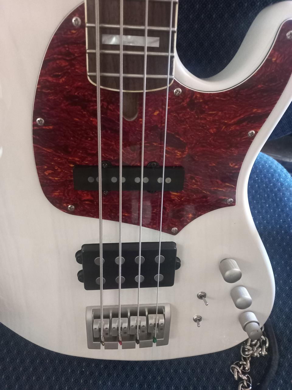 콜트 GB74 베이스기타