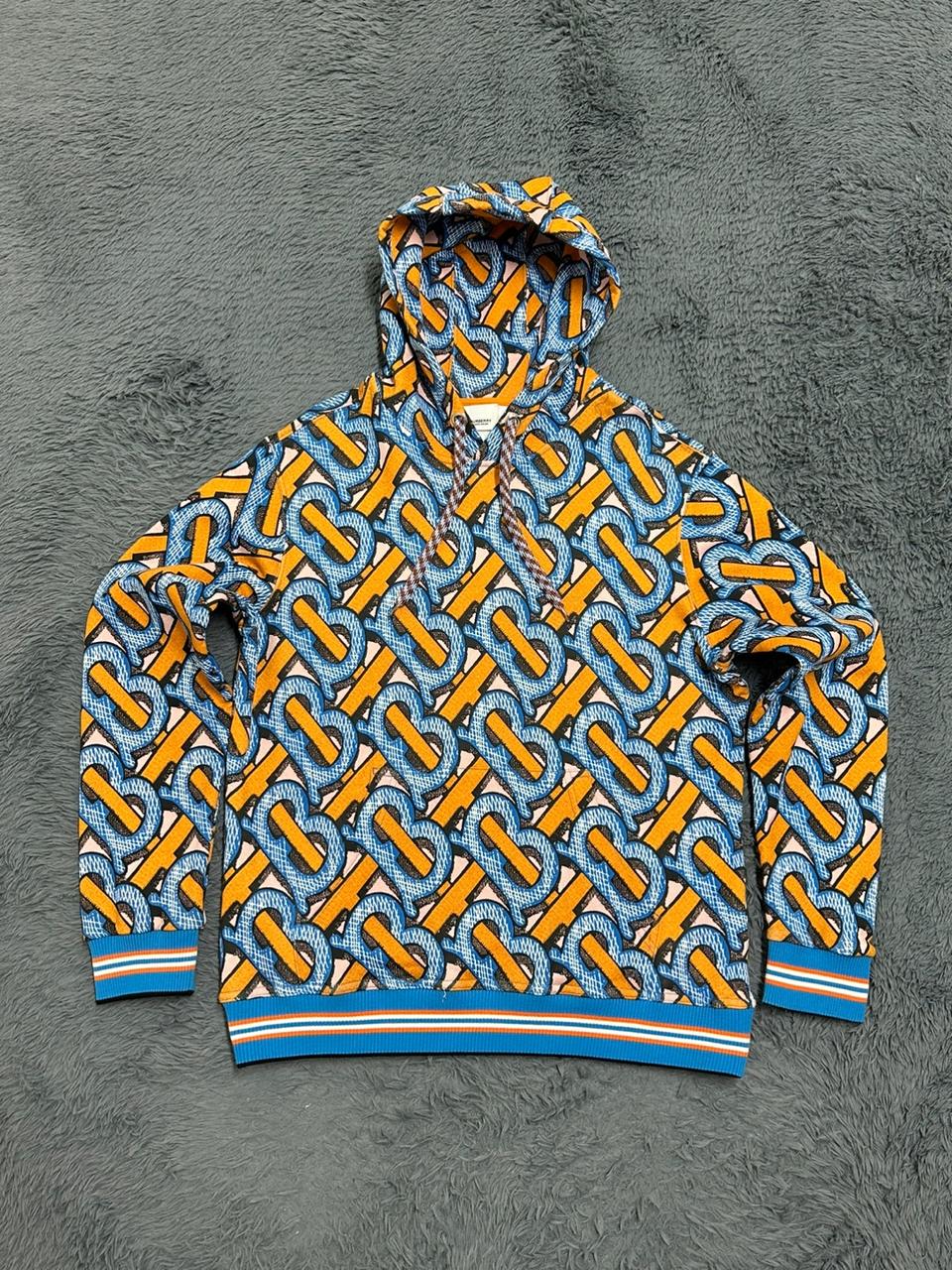 버버리 모노그램 후드티 95사이즈 Q485