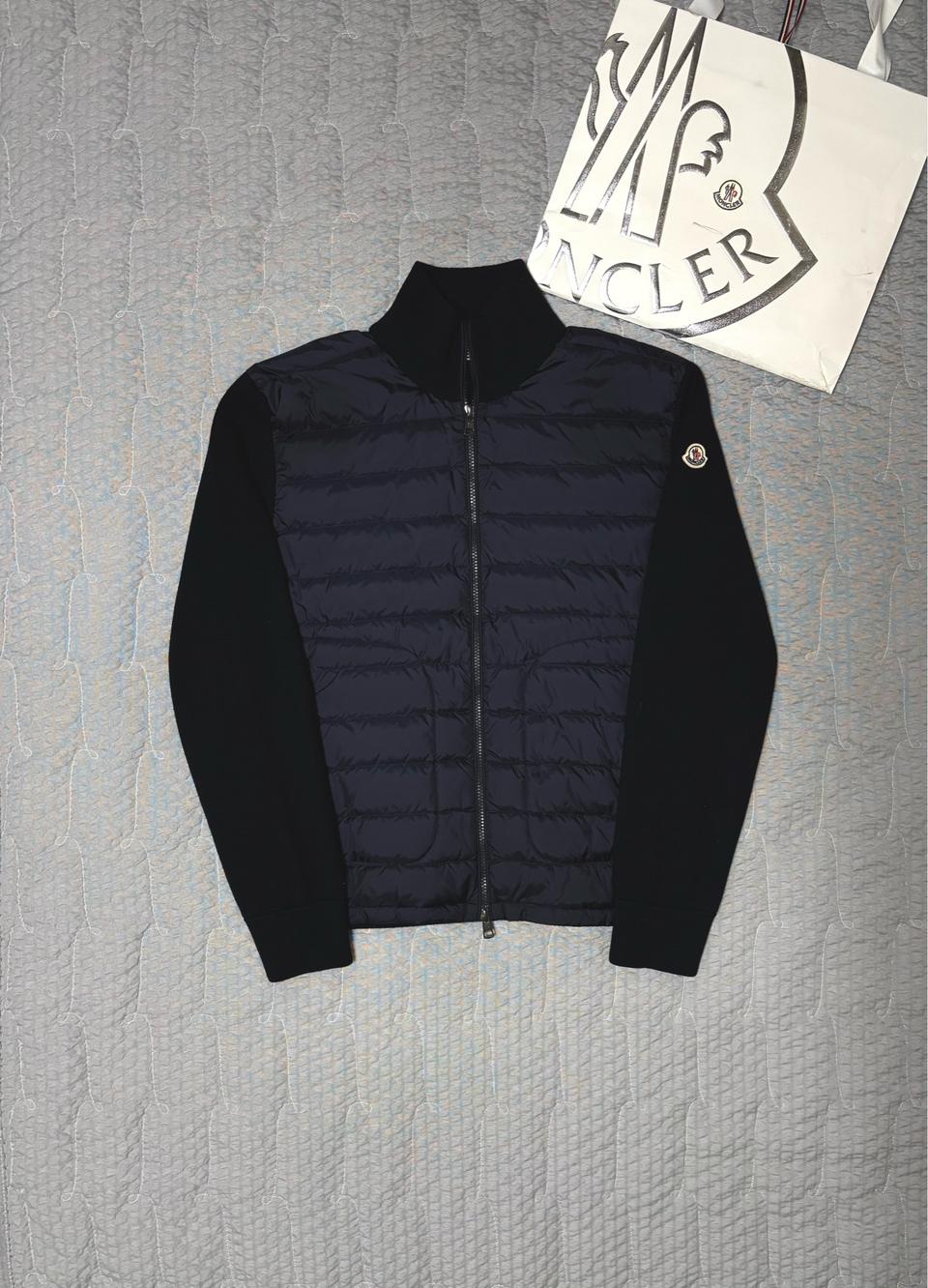 몽클레어 니트패딩