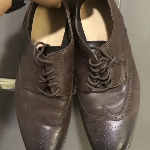 브라운 윙팁 남성 구두 락포트 265