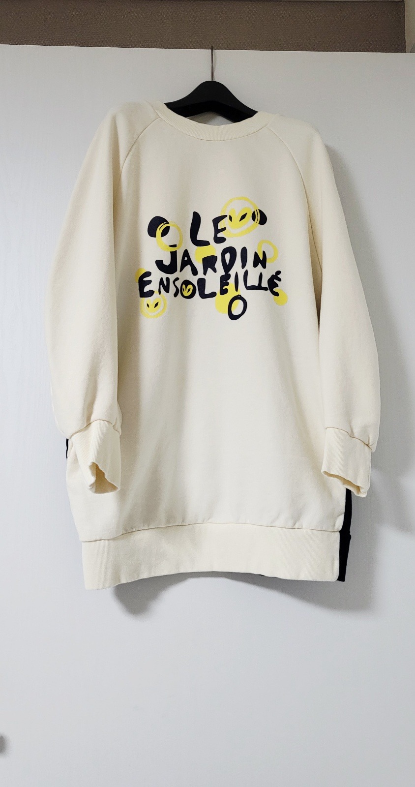 럭키슈에뜨 맨투맨 원피스