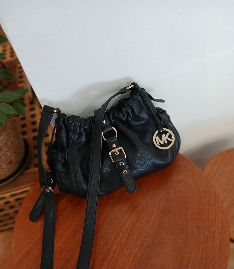 마이클코어스 정품 크로스백