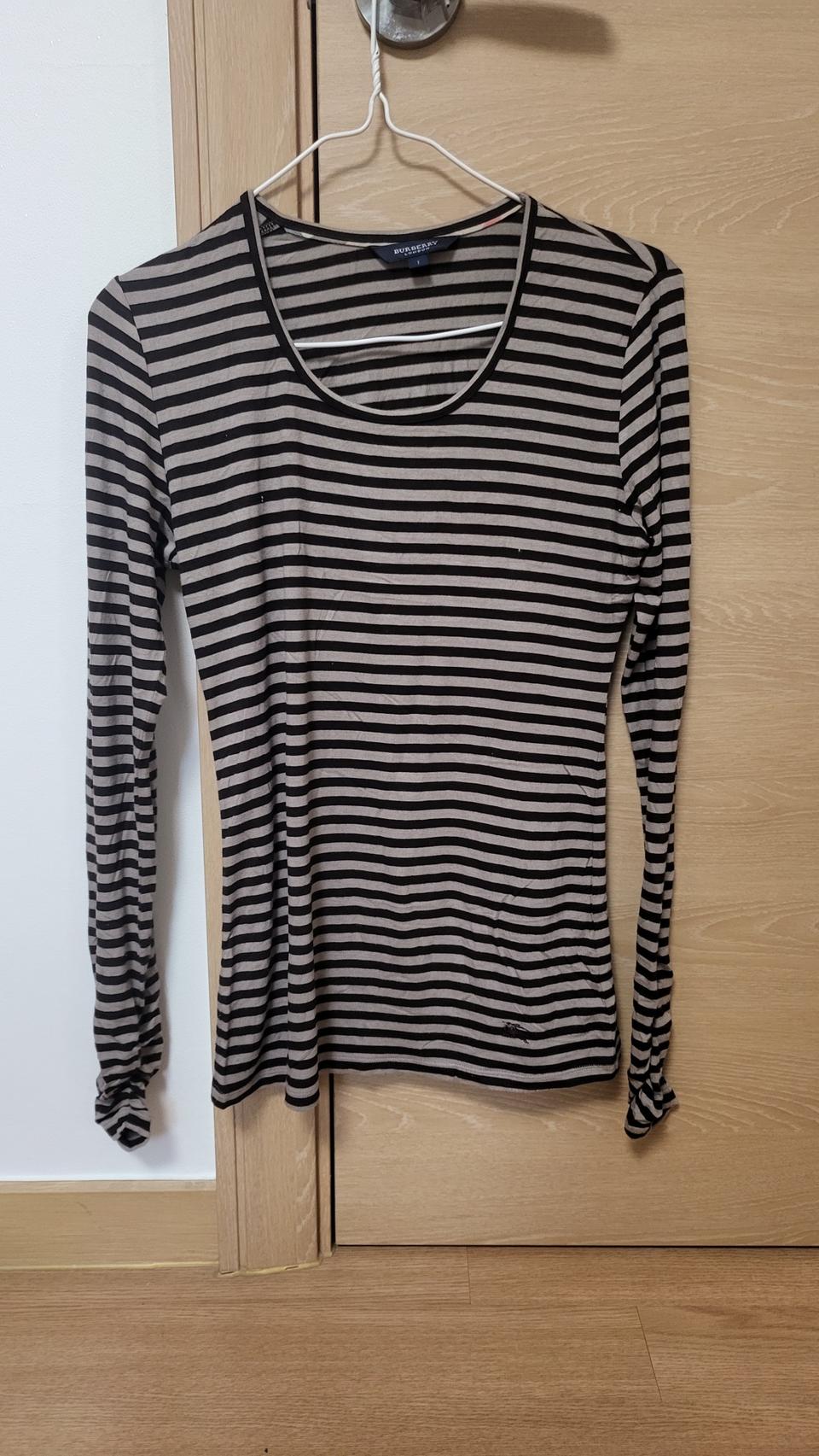 버버리 런던 스트라이프 긴팔티