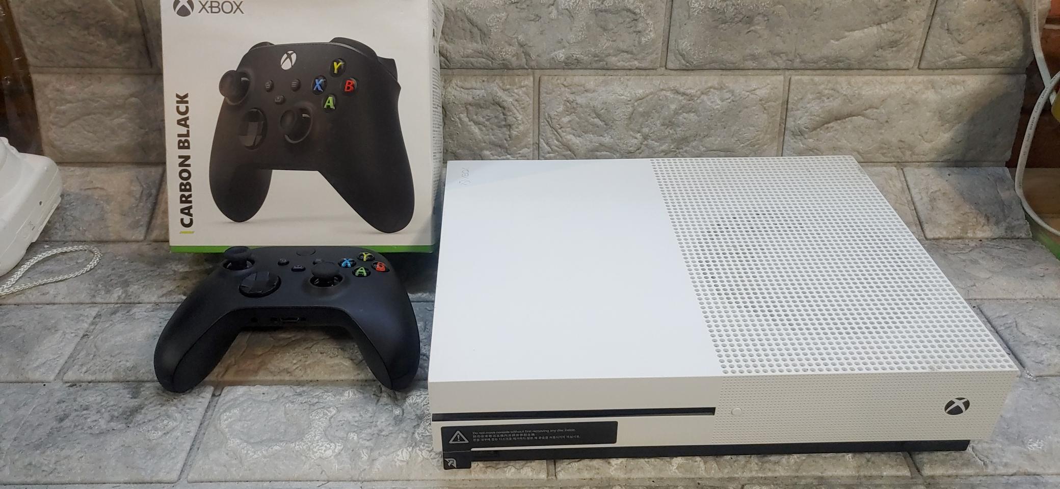 xbox one s  500기가 한국정발 1인셋 4세대 컨트롤러