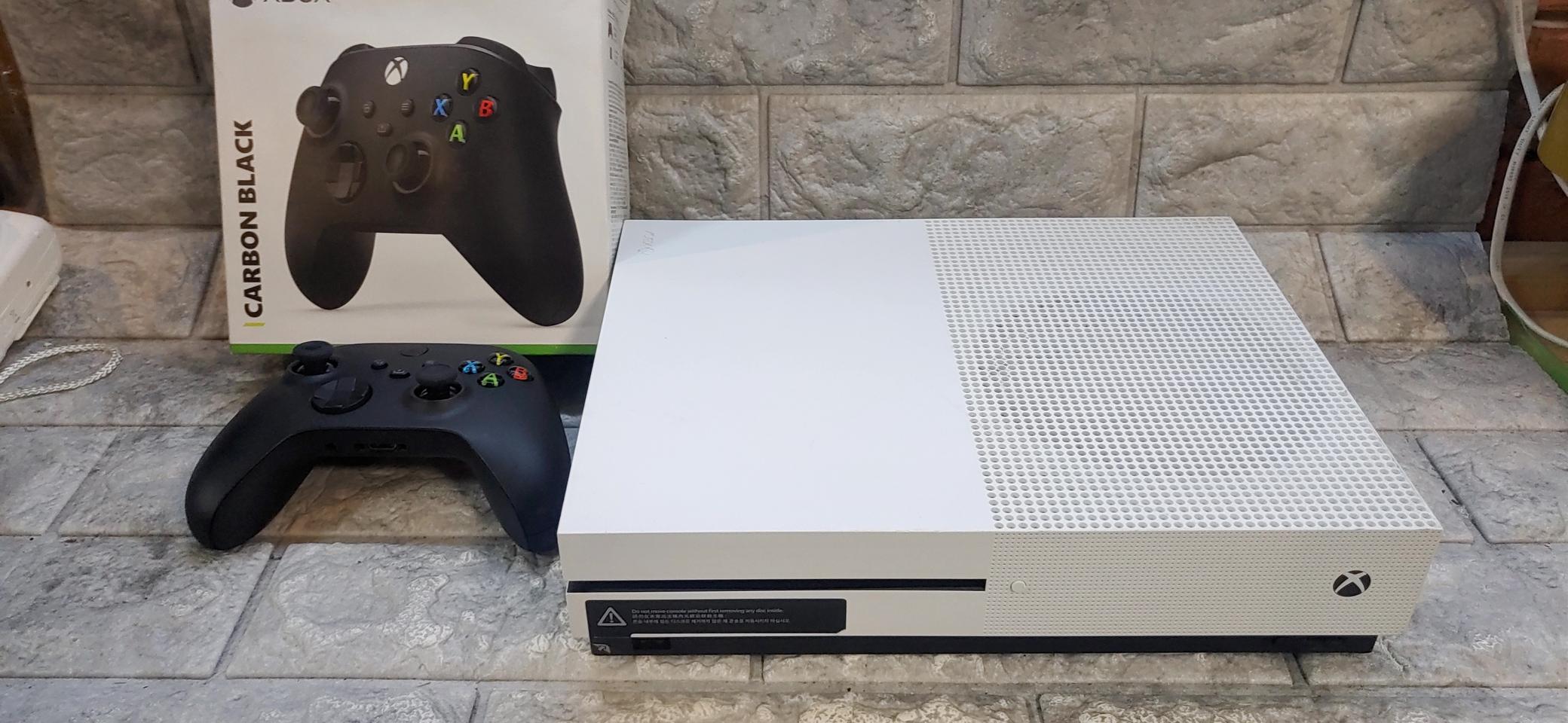 xbox one s  500기가 한국정발 1인셋 4세대 컨트롤러