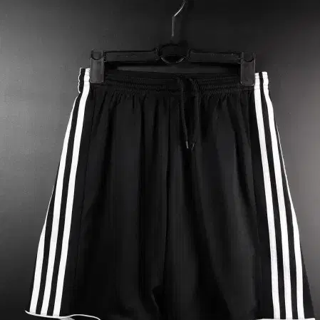 아디다스 블랙 쇼츠